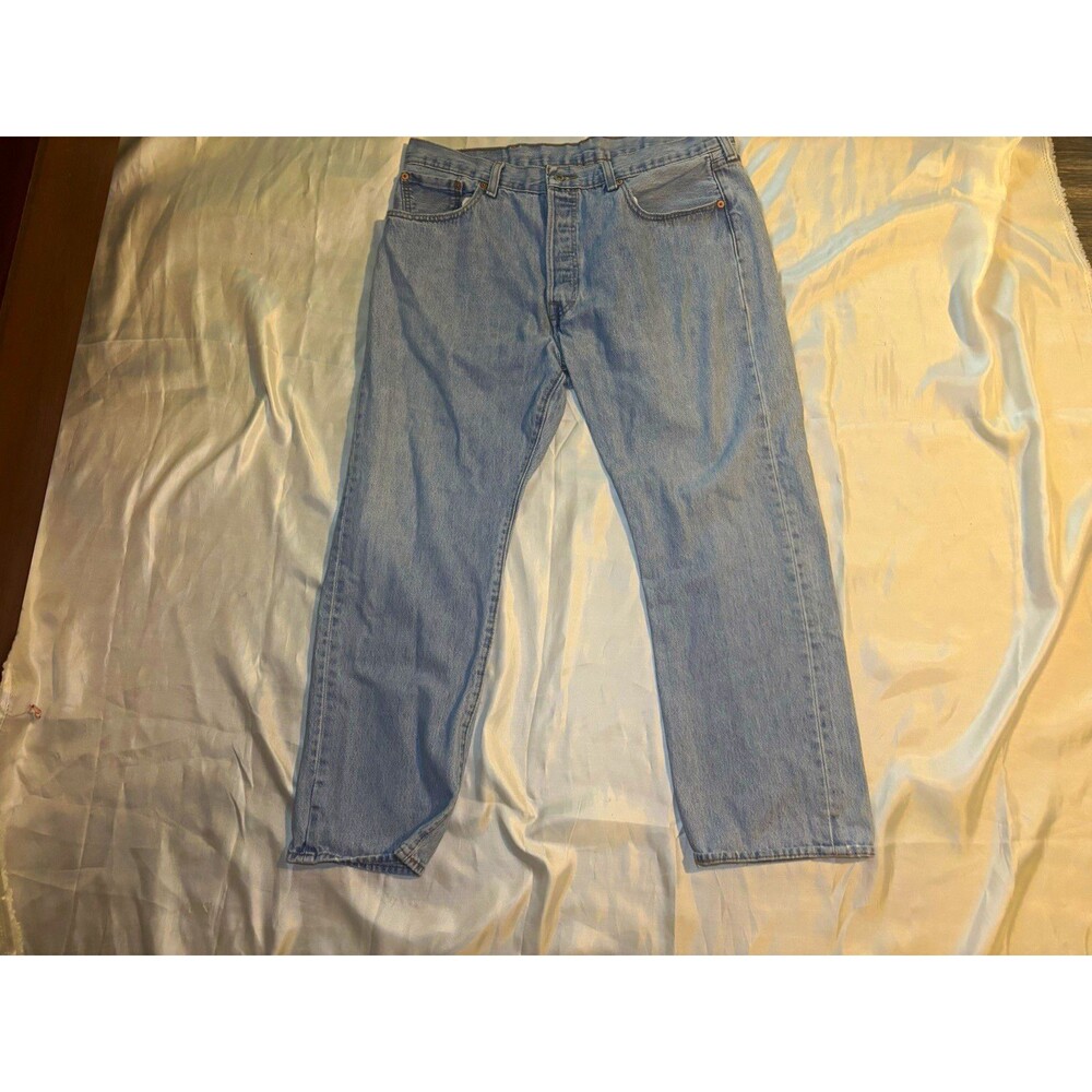 Levi's 501 Men's Jeans W38 L29 Light Wash Blue Denim Straight Leg Button Fly